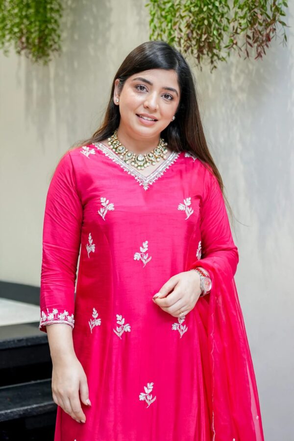 PURE MUSLIN WITH SEQUENCE COADING EMBROIDERY WORK (009)