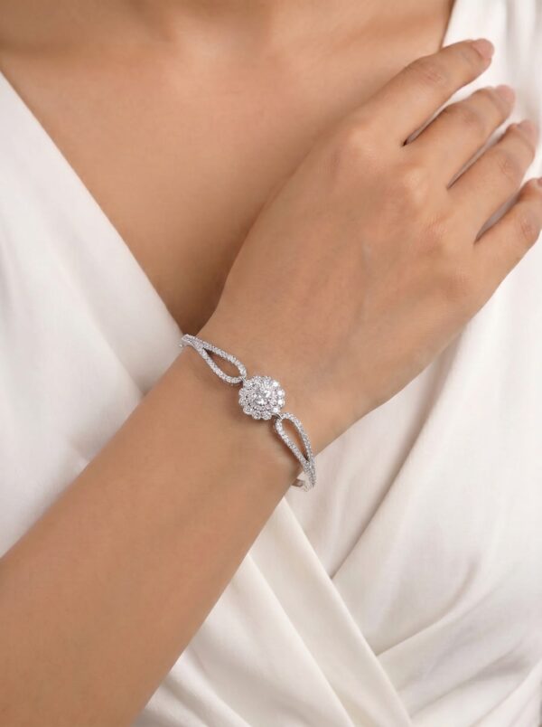 Dainty American Diamond Sleek Bracelet (041)