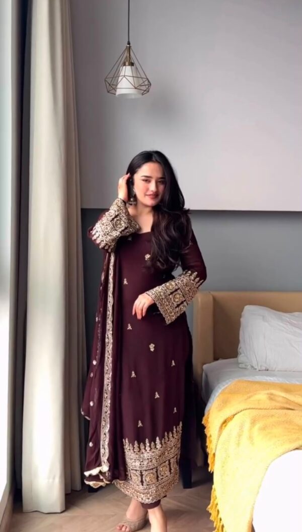 ✨ Designer Suit & Pent Set – Elegant Ethnic Wear ✨ 🎀 Crafted in Classy Tones with Premium Fabric & Detailing (055)