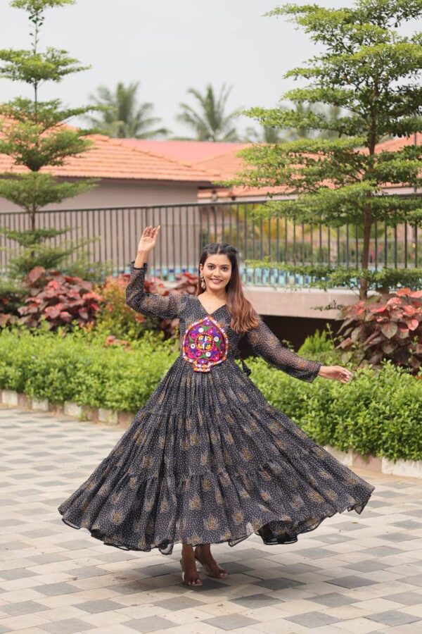 🥢💃🏿👗💌Launching Navratri Special Gamathi Work Gown🥢👗💌💃🏿 (093)